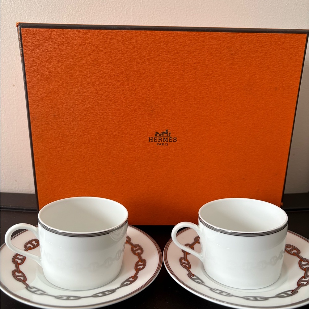 Hermes White and Brown Chain Link Teacup Set